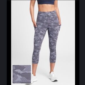 Athleta Grey Ultimate Stash Pocket Camo Capri Cropped Leggings